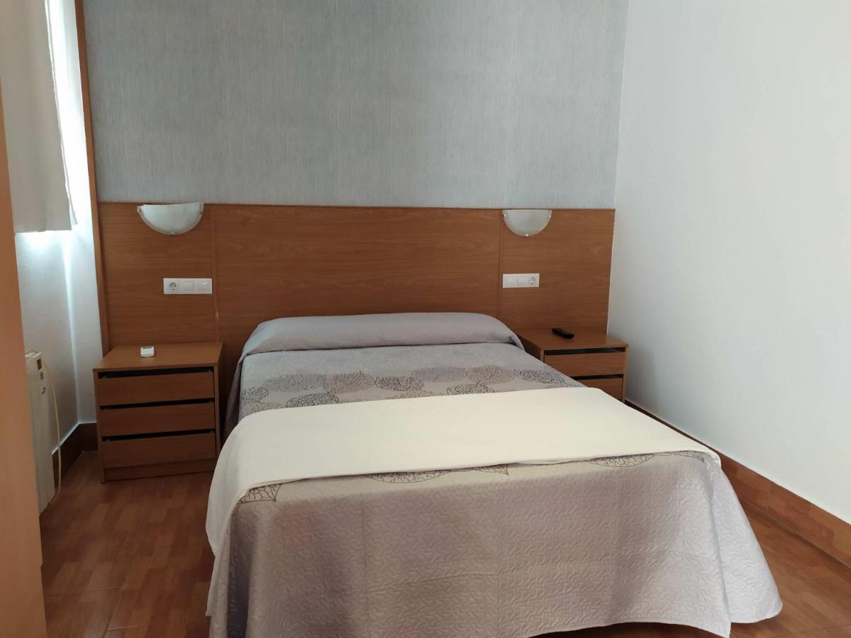 Hotel Santa Cristina Пола де Лена Екстериор снимка