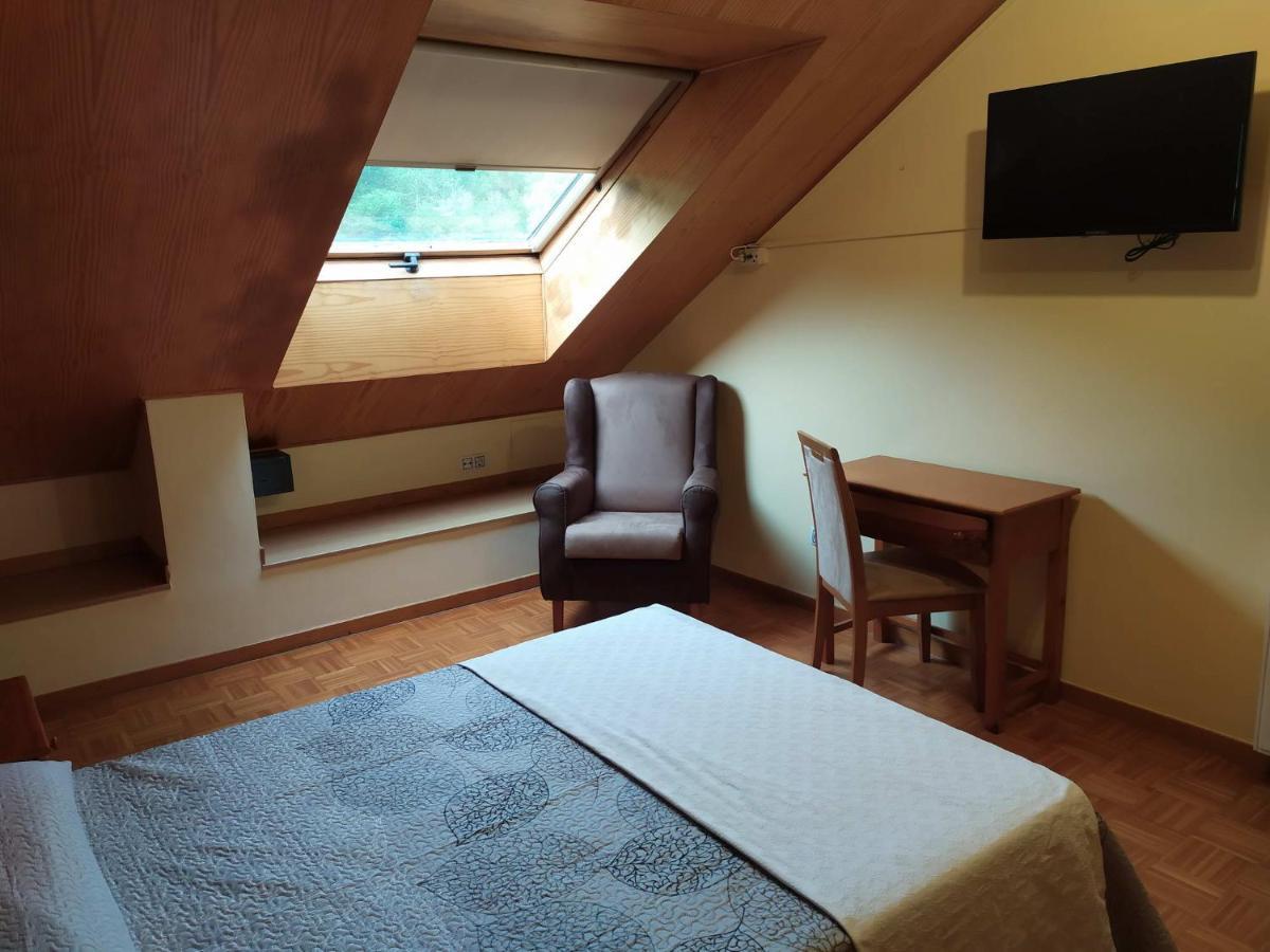 Hotel Santa Cristina Пола де Лена Екстериор снимка