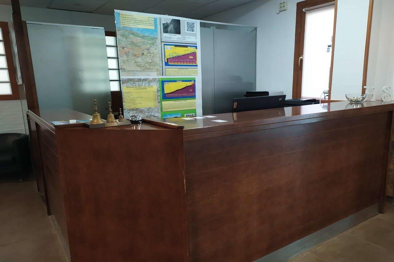 Hotel Santa Cristina Пола де Лена Екстериор снимка