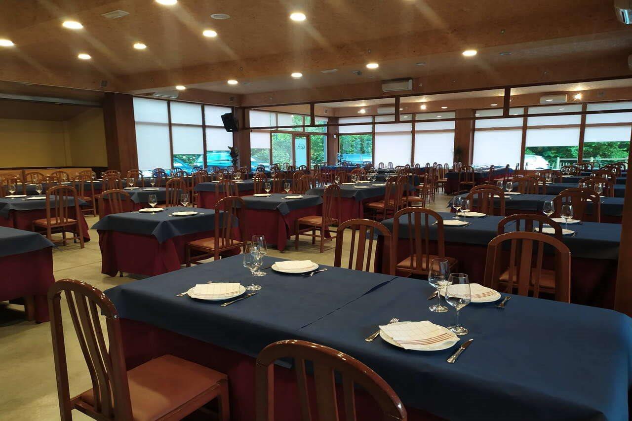 Hotel Santa Cristina Пола де Лена Екстериор снимка